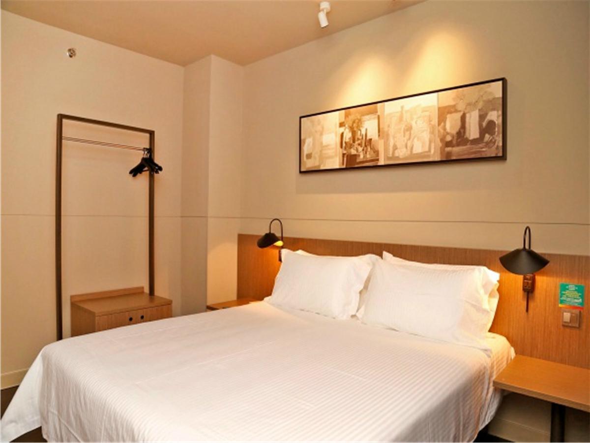 Jinjiang Inn Selected Shenzhen Huanggang Port Huangcheng Plaza Екстер'єр фото
